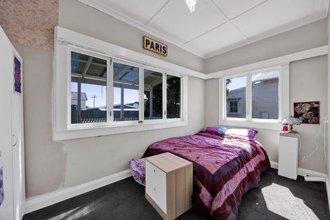 Photo of property in 25 Milmoe Street, Hawera, 4610