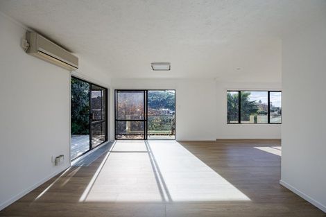 Photo of property in 16 Kokako Place, Taradale, Napier, 4112