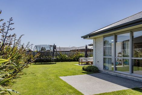 Photo of property in 5 Hamlett Drive, Woodend, 7610