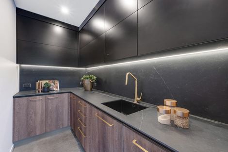 Photo of property in 27 Brownhill Road, Whitford, Manurewa, 2576