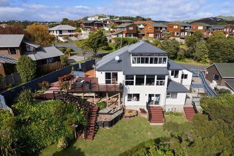 Photo of property in 20 Sailmaker Close, Whitby, Porirua, 5024