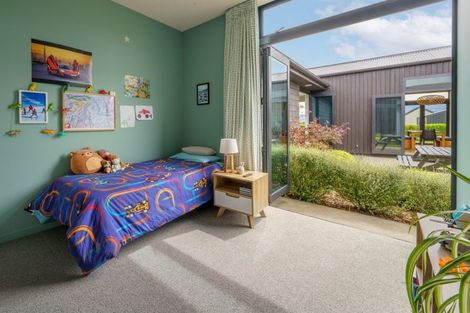 Photo of property in 3 Courthill Lane, Wanaka, 9305