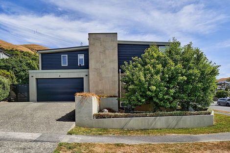 Photo of property in 51 Amesbury Drive, Churton Park, Wellington, 6037