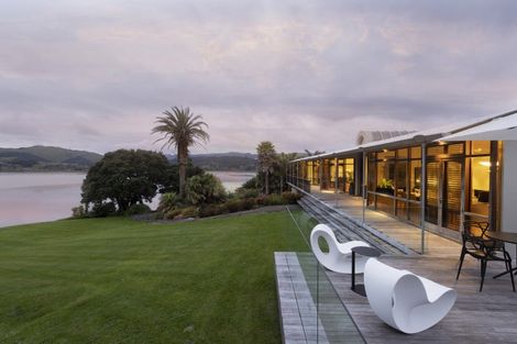 Photo of property in 360 Paremata Road, Whitby, Porirua, 5381