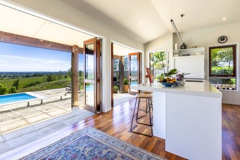 Photo of property in 15 Maharakeke Road, Waipukurau, 4281