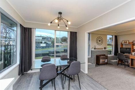 Photo of property in 3 Erica Place, Bell Block, New Plymouth, 4312
