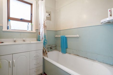 Photo of property in 42 Landscape Road, Papatoetoe, Auckland, 2025