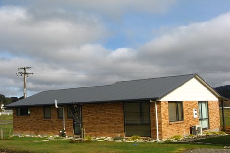 Photo of property in 60 Crampton Road, Reefton, 7830