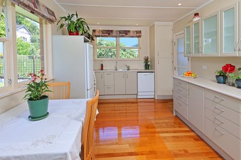 Photo of property in 3 Tracey Terrace, Te Atatu South, Auckland, 0602