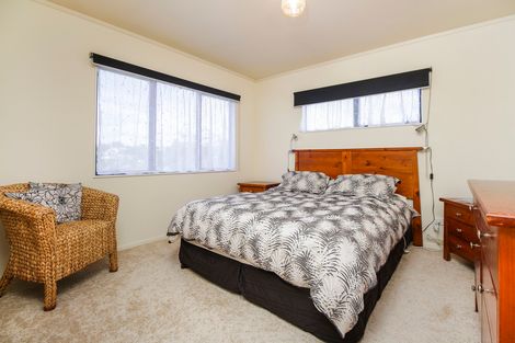 Photo of property in 49 Garton Drive, Massey, Auckland, 0614