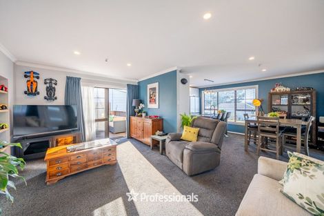 Photo of property in 33 Fenchurch Grove, Stokes Valley, Lower Hutt, 5019