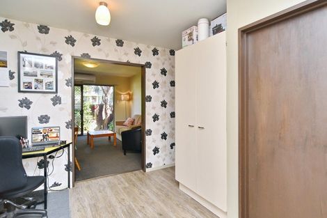 Photo of property in 32 Prestons Road, Redwood, Christchurch, 8051