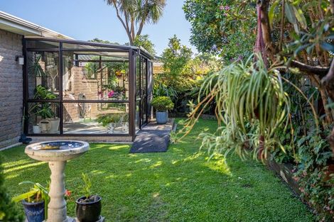 Photo of property in 56a Rewarewa Crescent, Waikanae, 5036