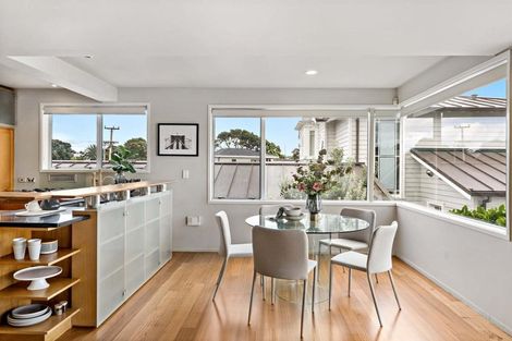 Photo of property in 8a /2 Audrey Road, Takapuna, Auckland, 0620