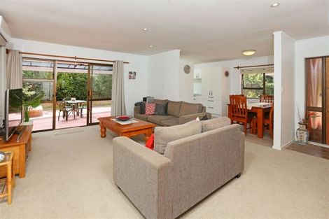 Photo of property in 104 Rathgar Road, Henderson, Auckland, 0610