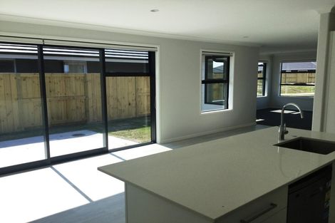 Photo of property in 8 Bill Miller Drive, Papamoa, 3118