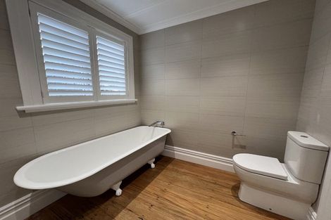 Photo of property in 82 Calliope Road, Stanley Point, Auckland, 0624