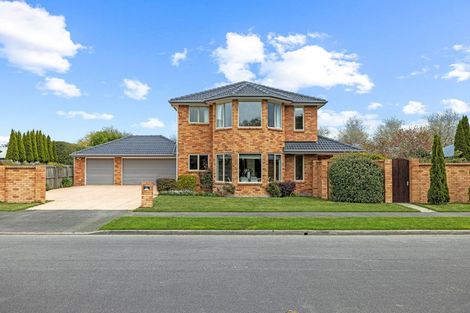 Photo of property in 64 Willowview Drive, Redwood, Christchurch, 8051