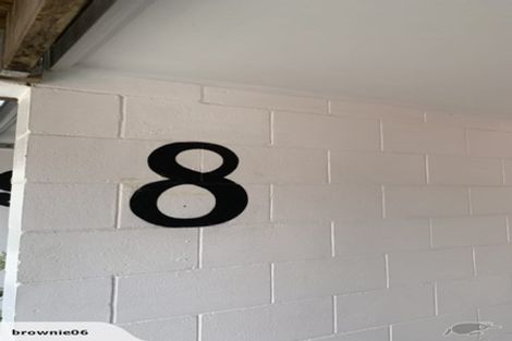Photo of property in 21f8 Collins Avenue, Tawa, Wellington, 5028