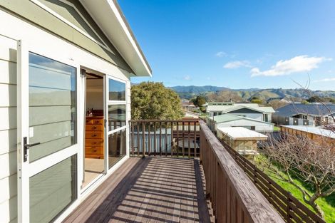 Photo of property in 14 Harvard Grove, Totara Park, Upper Hutt, 5018