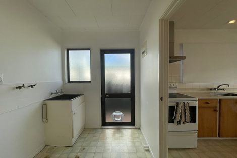 Photo of property in 94 Roberts Road, Te Atatu South, Auckland, 0610