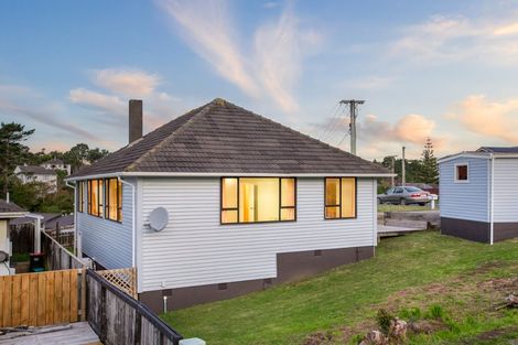 Photo of property in 1a Stephen Street, Tawa, Wellington, 5028
