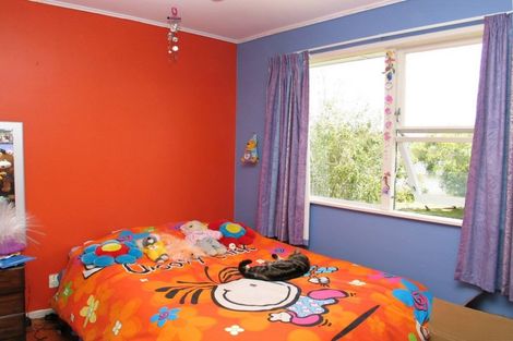 Photo of property in 34 Hellyers Street, Birkdale, Auckland, 0626