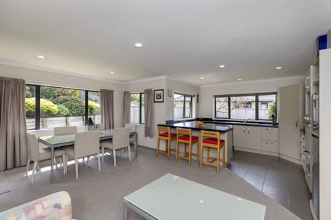 Photo of property in 33 Gandalf Crescent, Paraparaumu, 5032