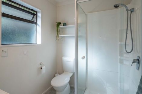 Photo of property in 1 Inverell Place, Waikanae, 5036