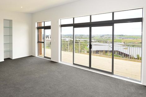 Photo of property in 66 Maire Road, Orewa, 0931