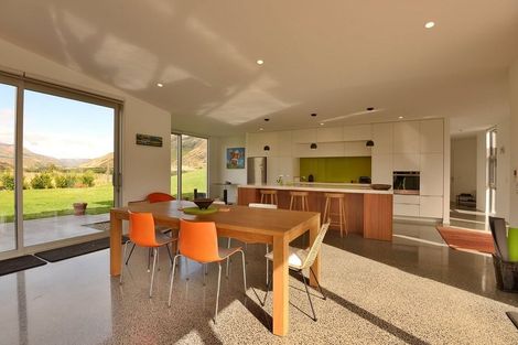 Photo of property in 7 Widgeon Place, Lake Hayes, Queenstown, 9304