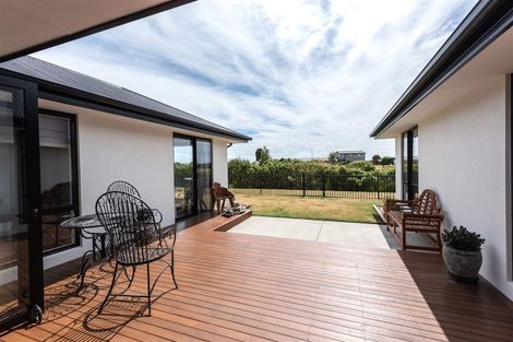 Photo of property in 18 Pistacia Place, Hornby, Christchurch, 8025