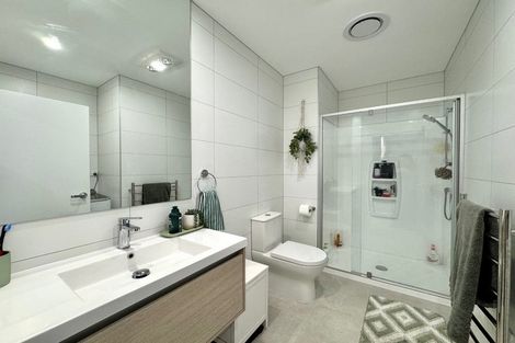 Photo of property in 14 Juniper Drive, Rosehill, Papakura, 2113