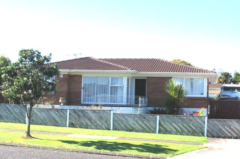Photo of property in 4 Minaret Drive, Bucklands Beach, Auckland, 2014