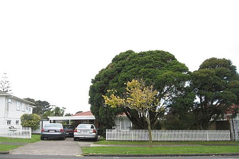 Photo of property in 1/152 Gossamer Drive, Pakuranga Heights, Auckland, 2010