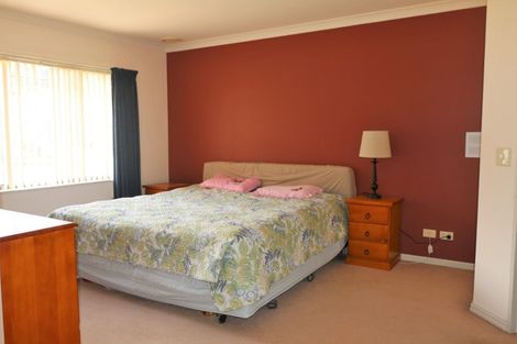 Photo of property in 15 Mary Huse Grove, Manor Park, Lower Hutt, 5019