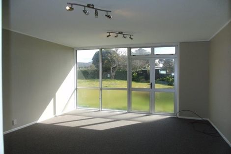 Photo of property in 23 Rangitane Street, Maupuia, Wellington, 6022