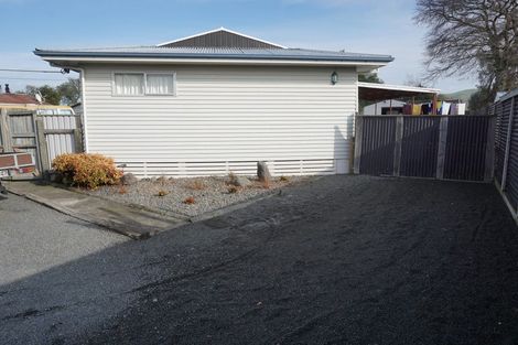 Photo of property in 11 Russell Street, Otane, 4202