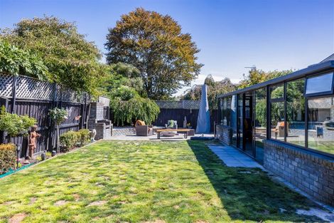 Photo of property in 12 Dunbarton Street, Redwood, Christchurch, 8051