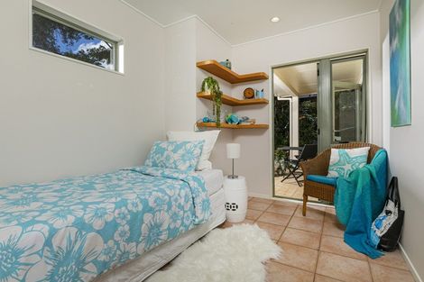 Photo of property in 20 Highwood Grove, Torbay, Auckland, 0630