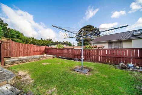 Photo of property in 10 Chrisarda Place, Red Hill, Papakura, 2110