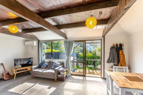 Photo of property in 144 Akaroa Drive, Maupuia, Wellington, 6022