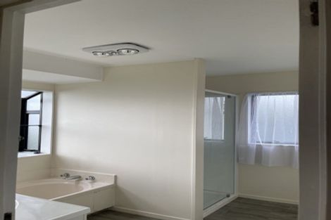 Photo of property in 5 Oreti Place, Clover Park, Auckland, 2019