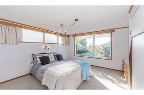 Photo of property in 181 Glenfield Road, Hillcrest, Auckland, 0627