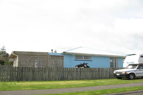 Photo of property in 15 Mahoe Street, Inglewood, 4330