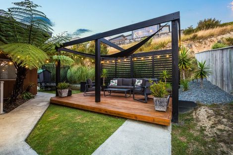 Photo of property in 22 Ships Cove, Whitby, Porirua, 5024