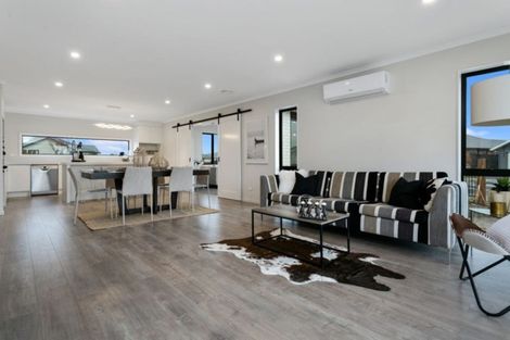 Photo of property in 52 Watkins Road, Cambridge, 3434