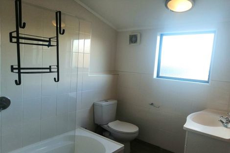 Photo of property in 11 Ceramco Place, Torbay, Auckland, 0630