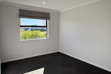 Photo of property in 16 Koral Lane, Broomfield, Christchurch, 8042