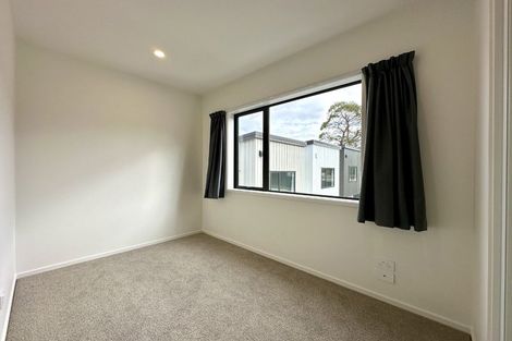 Photo of property in 6/60 Kemp Road, Massey, Auckland, 0614